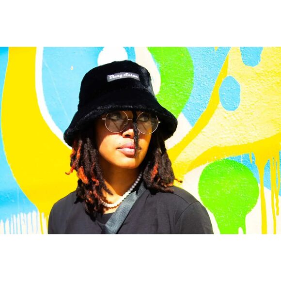 NWT Blazy Susan Fuzzy Bucket Hat in Black - Picture 4 of 4